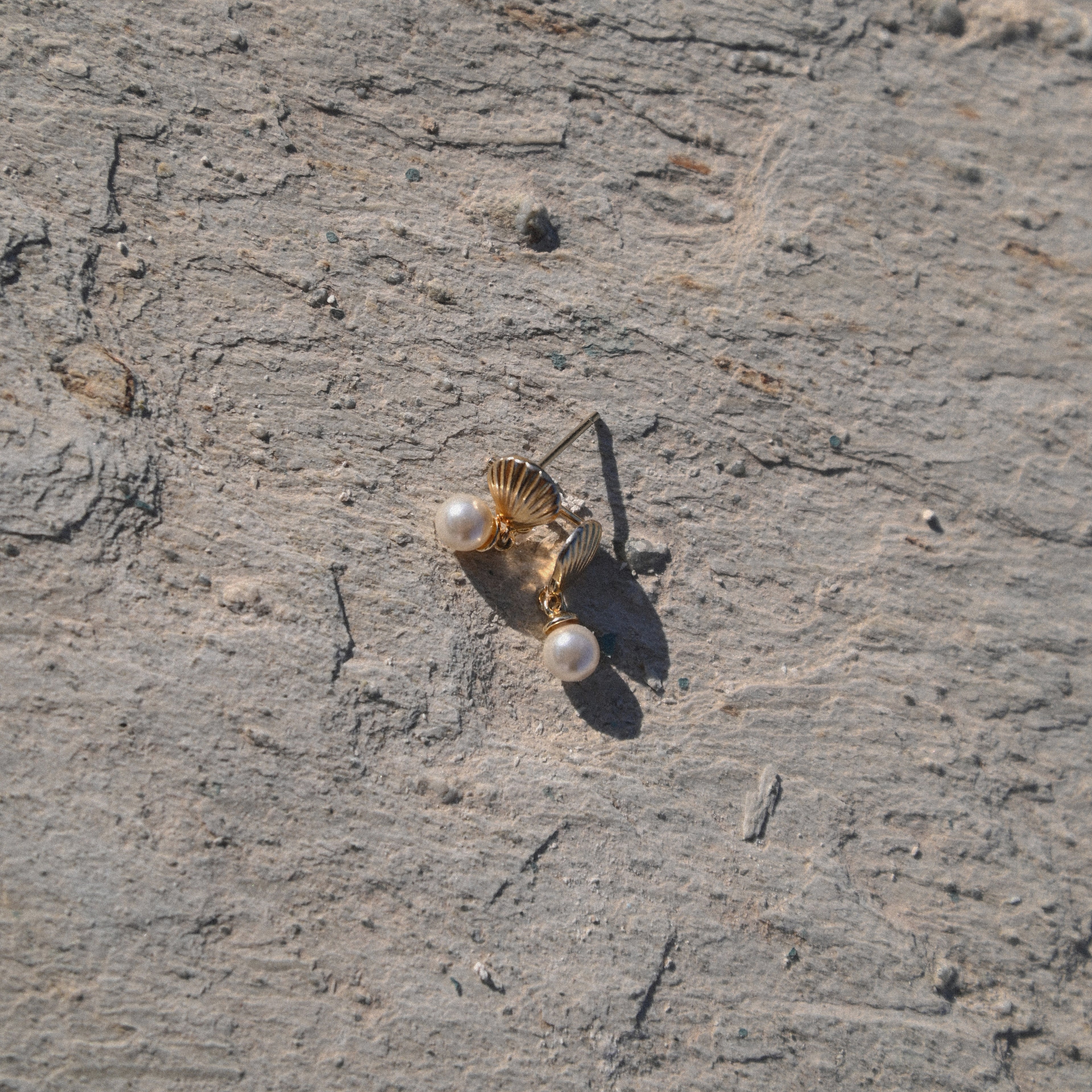 Elara Earrings (Creamrose)